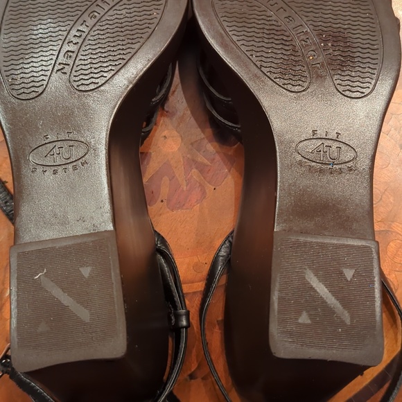 'Naturalizer' brand Size 9 Leather upper. Meyer&Frank's sold. - Picture 10 of 10